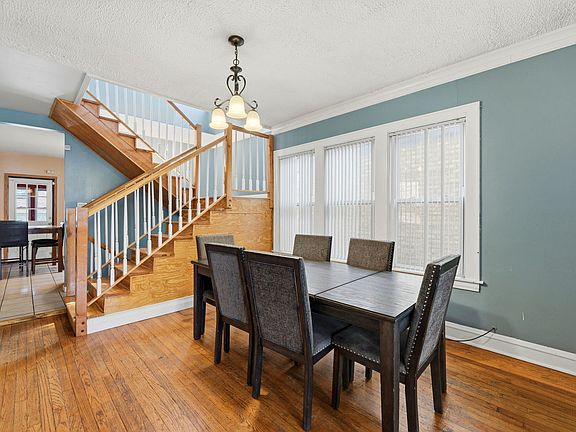 5th image of 3135 N Kilbourn Ave
