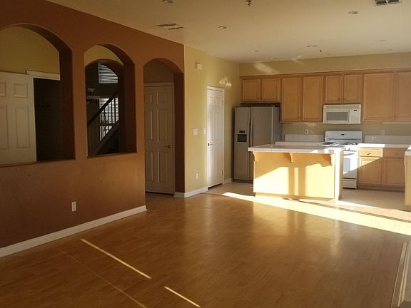 5th image of 12729 Cameron Ave