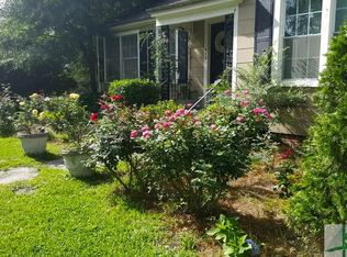 412 Columbus Dr, Savannah, GA 31405