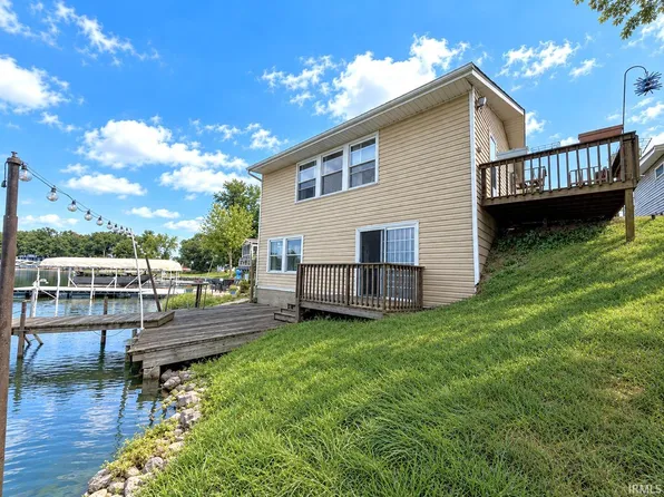 6748 N Apple Knob Dr, Monon, IN 47959