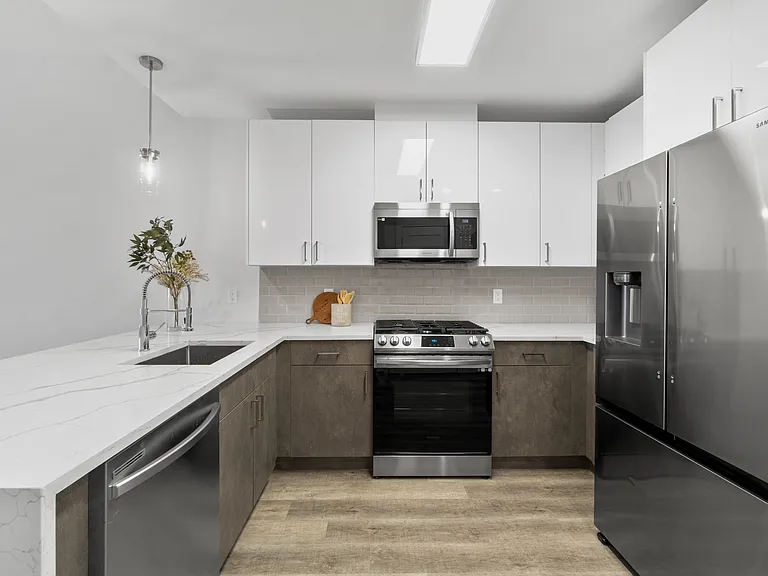 313 Pine St — Photo 11