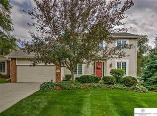 16905 O Cir, Omaha, NE 68135