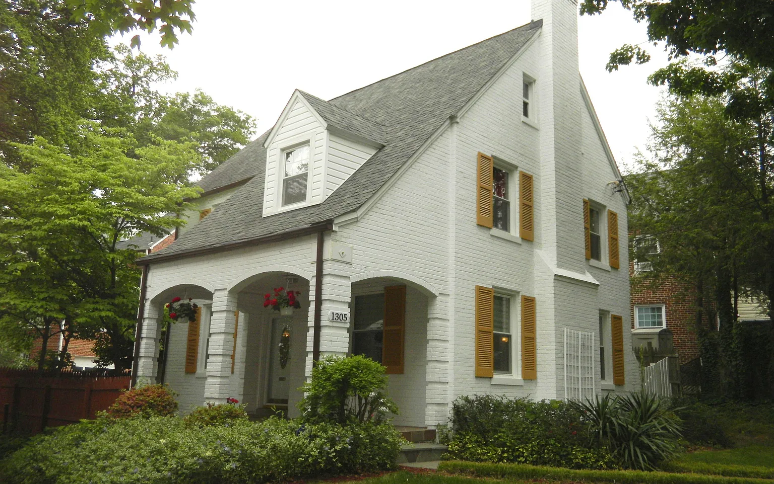 1305 Locust Rd NW photo 1
