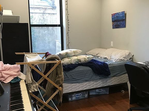 3rd image of 2265 41st St APT 1R