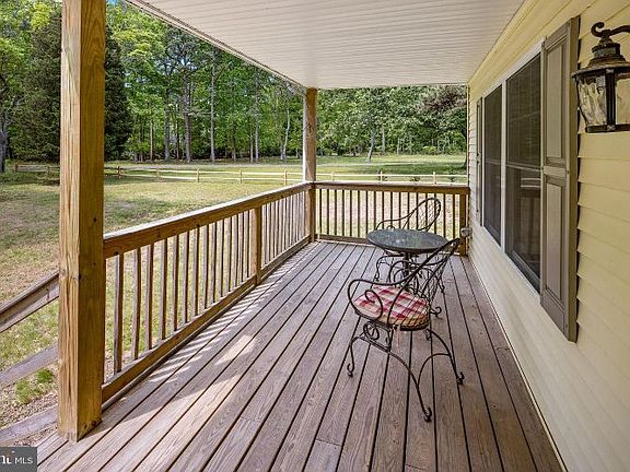 4th image of 25 Dogwood Ln