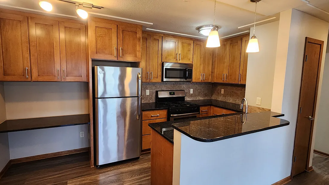 Bryant Avenue Apartments — Photo 1