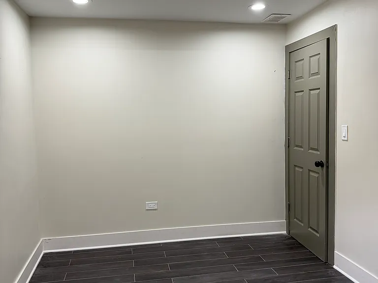 7948 S Evans Ave #9 — Photo 11