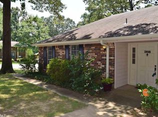 2818 Peach Tree Dr, Little Rock, AR 72211