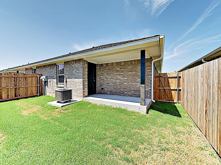 4920 Avion Ct — Photo 15