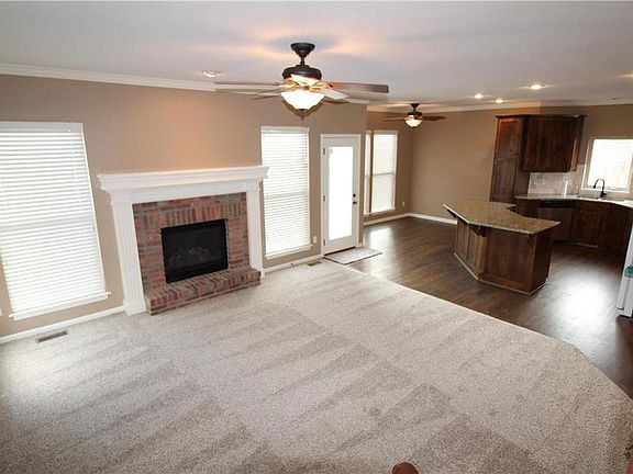 5th image of 503 Foot Hill Dr