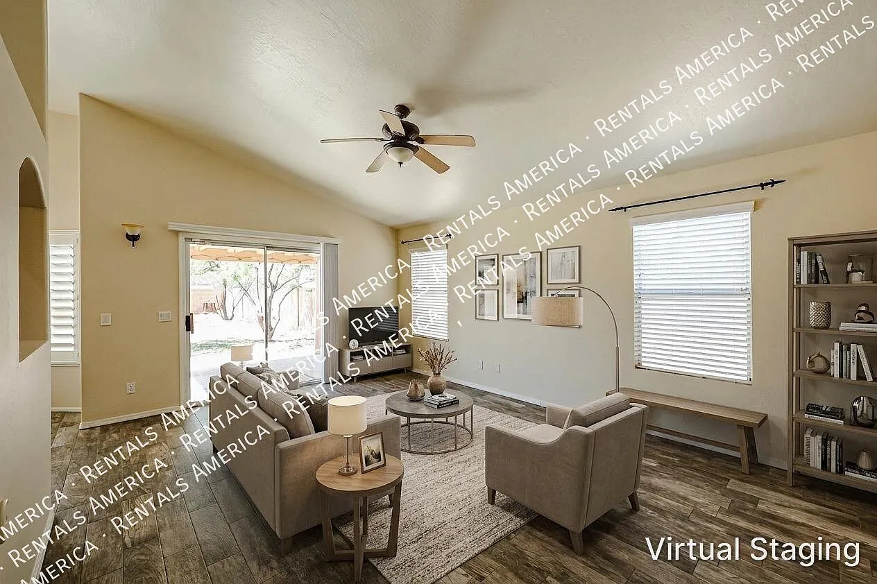 Beautiful 2 bedroom w/Den home, No HOA! in Peoria! — Photo 1