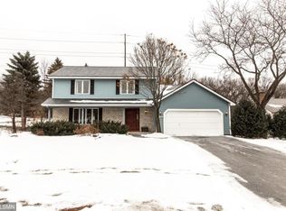 1512 Dawn Cir, Arden Hills, MN 55112