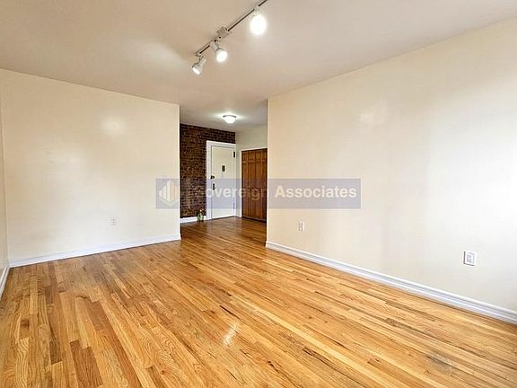 4th image of 707 W 171st St APT 4C