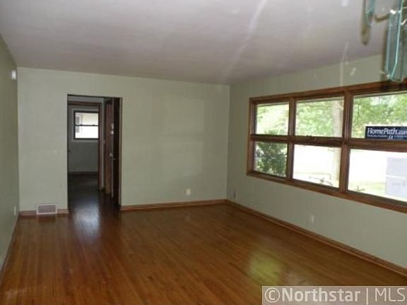 3rd image of 6930 France Ave N