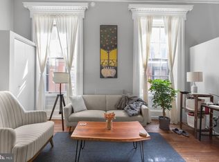 1717 Spruce St APT 2R, Philadelphia, PA 19103