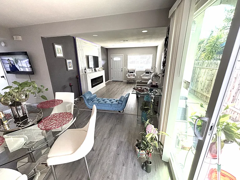 7419 N El Dorado St — Photo 3