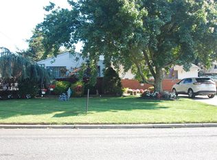 5 Knoll Ter, Hazlet, NJ 07730