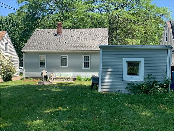 3rd image of 3022 Auburn St