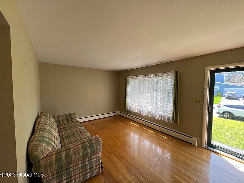 5th image of 7 Patricia Drive