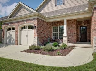 2412 Prairieridge Pl, Champaign, IL 61822