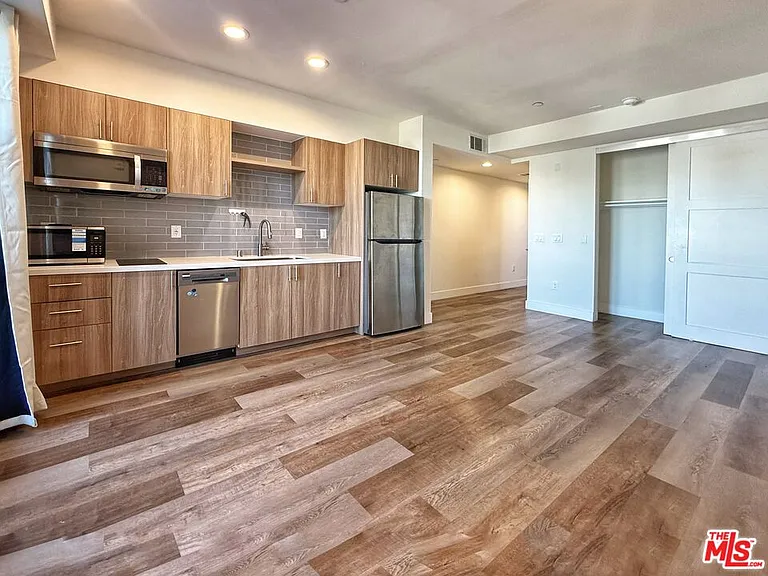 723 S Saint Andrews Pl #507 — Photo 6