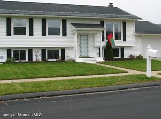 107 Barbara Ln #L21, Taylor, PA 18517