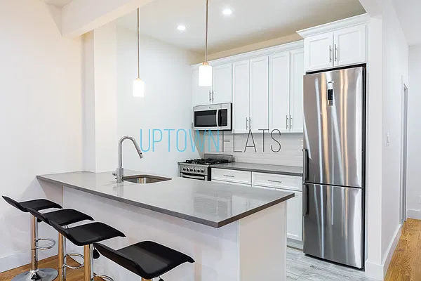 Rented by Uptown Flats LLC | media 8
