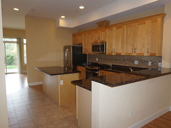 3rd image of 706 123rd Ave NE