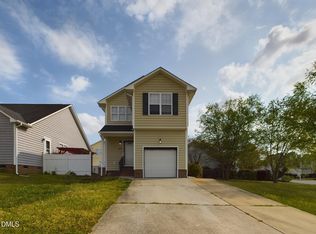 271 Pittsboro St, Fuquay Varina, NC 27526