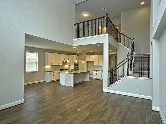 2nd image of 1420 Tyrou Ln