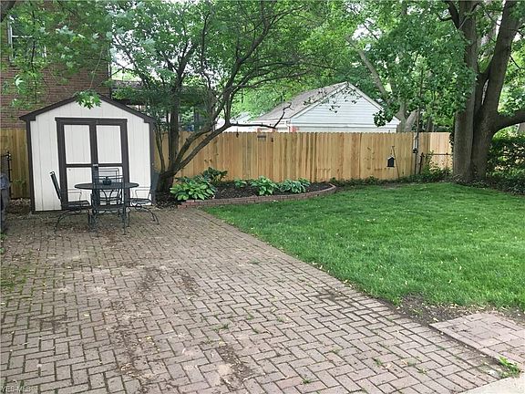 2nd image of 3179 Rocky River Dr
