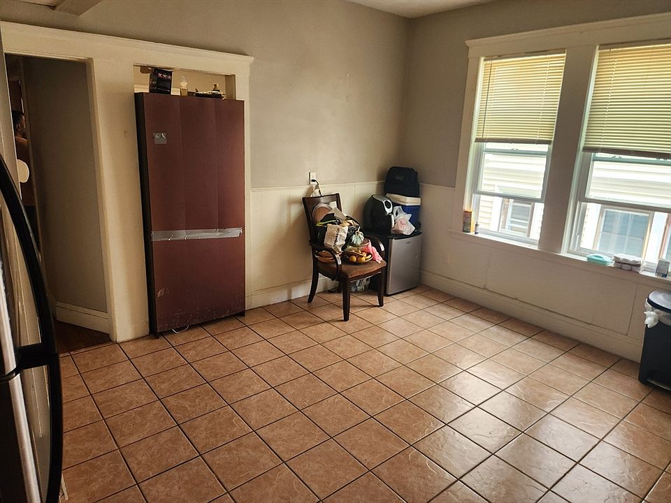 1st image of 43 Sumner St APT 1