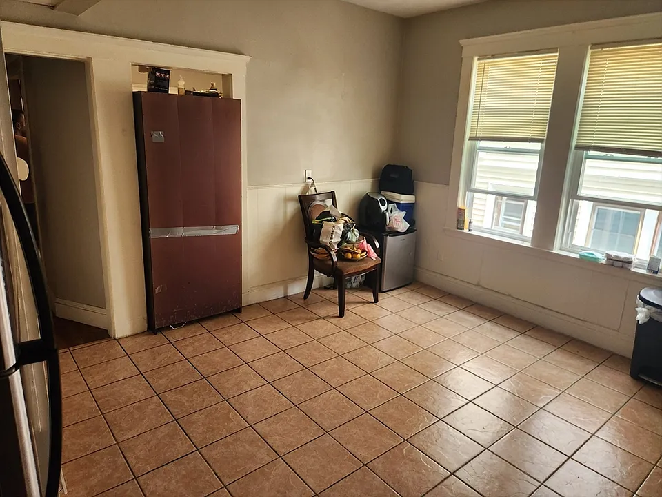 43 Sumner St #1