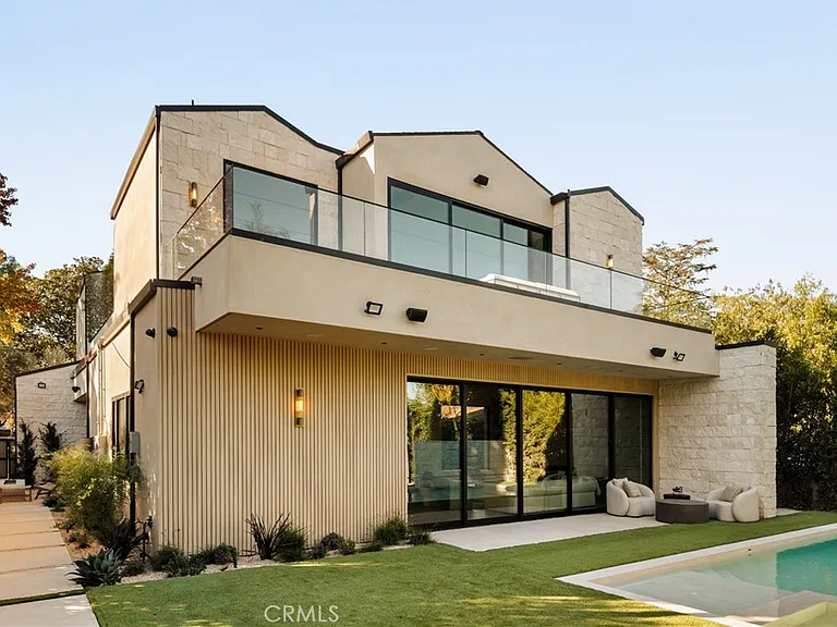 4724 Halbrent Ave — Photo 17
