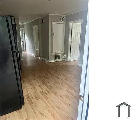 2 bed, $1,200 — Photo 2