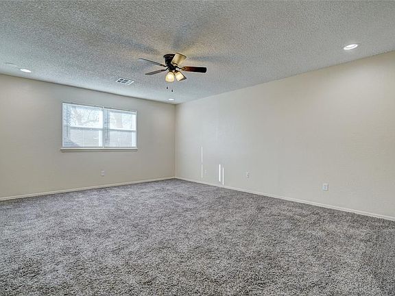 3rd image of 3404 Royalwood Cir