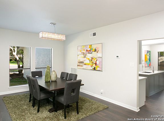 5th image of 13134 Queens Forest St