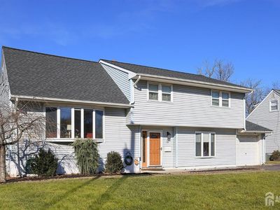 11 Starlit Dr, Middlesex, NJ, 08846