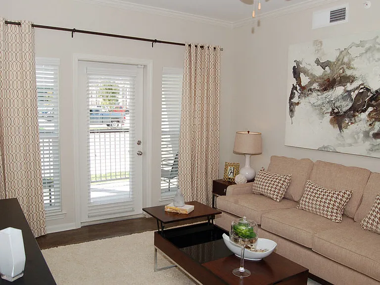 Riverscape Apartment Homes — Photo 20