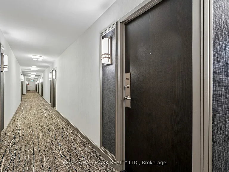 15 Maitland Pl #506 — Photo 3