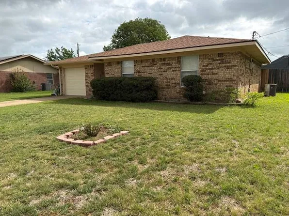 1937 Lindy St, Graham, TX 76450