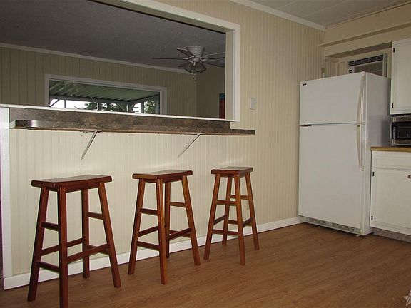 5th image of 3203 E Colony Ave