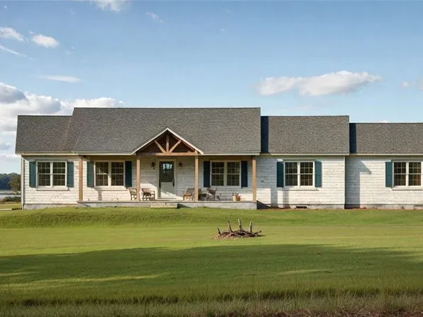 102 Fair Haven Ct, Seneca, SC 29672