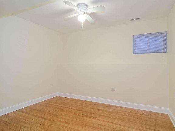 5th image of 3307 N Hamlin Ave #1