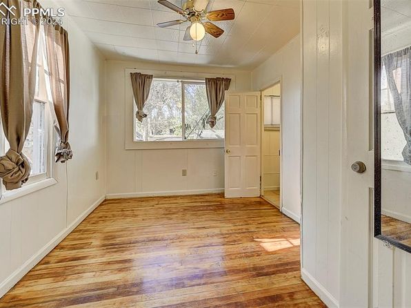 colorado-springs-colorado-243806642 picture