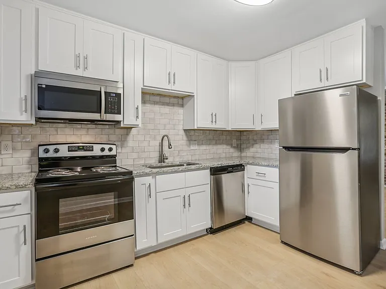 South Valley Apartments — Photo 23