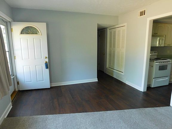 3rd image of 2816 Renner Dr