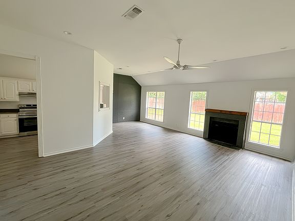 2nd image of 5855 Elm Dr