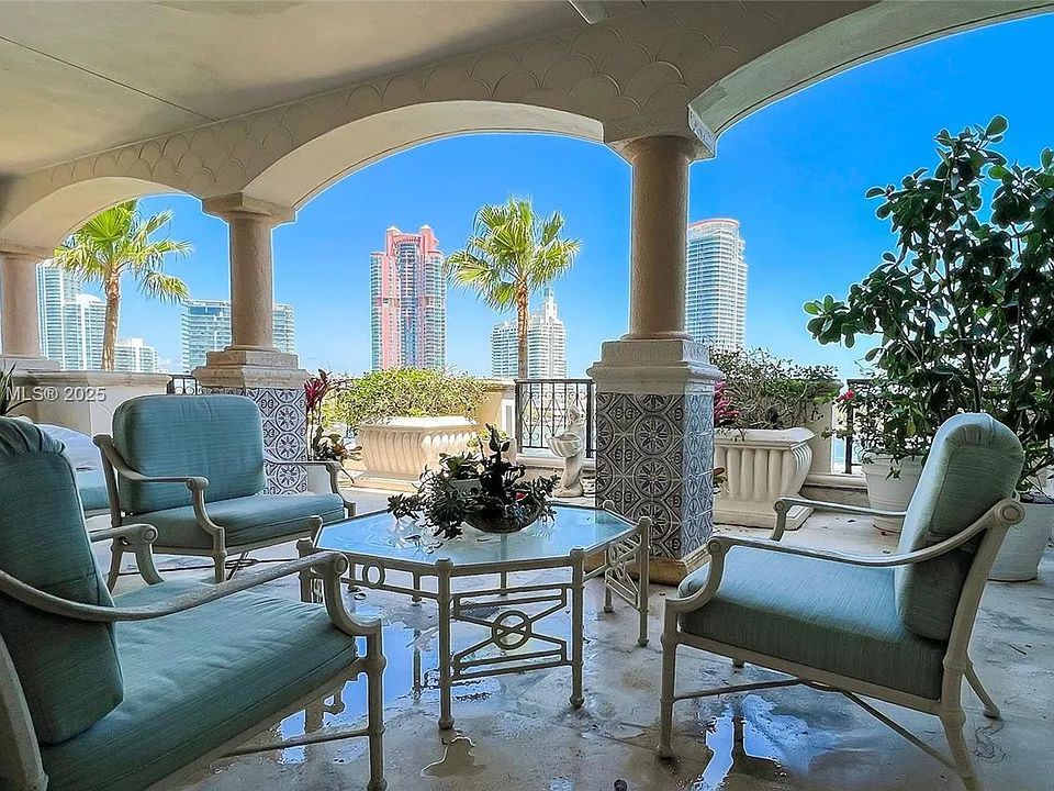 7241 Fisher Island Dr #7241