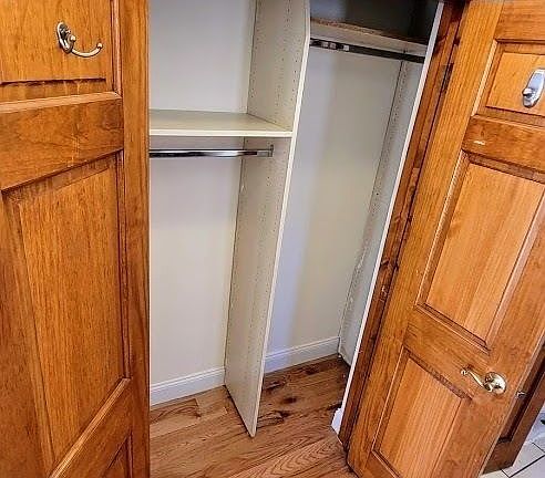 4th image of 309 E 37th St #1AA